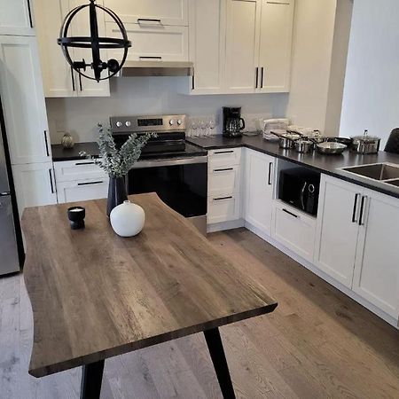 Free Parking, Beautiful 4 1/2- 2 Bedroom Apartment Montreal Zewnętrze zdjęcie