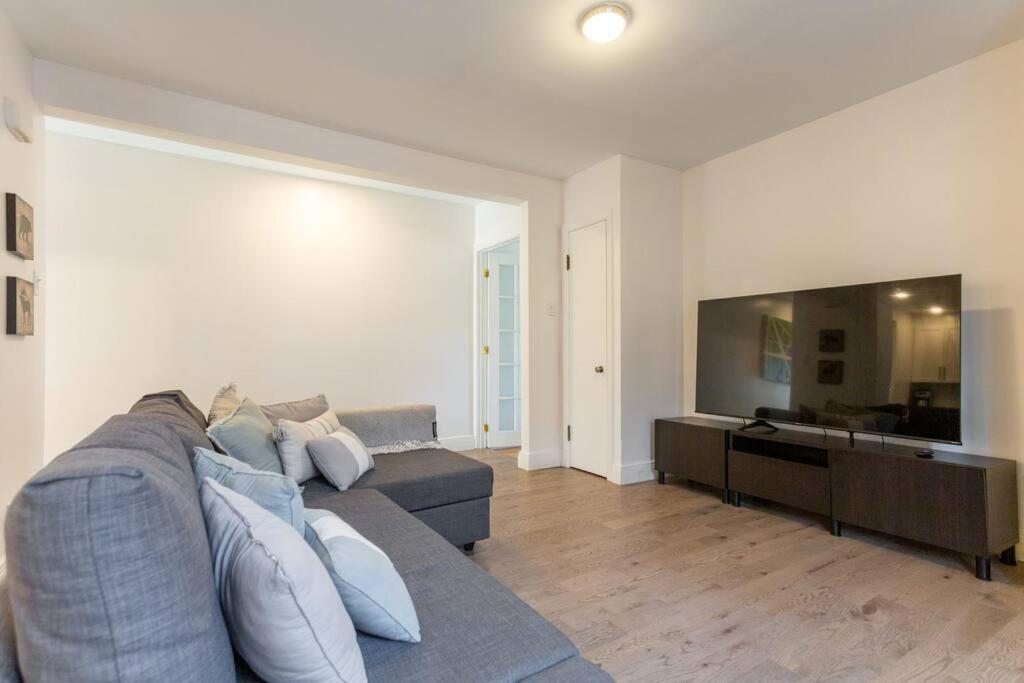 Free Parking, Beautiful 4 1/2- 2 Bedroom Apartment Montreal Zewnętrze zdjęcie