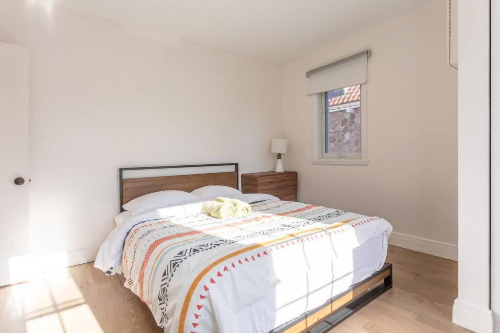 Free Parking, Beautiful 4 1/2- 2 Bedroom Apartment Montreal Zewnętrze zdjęcie