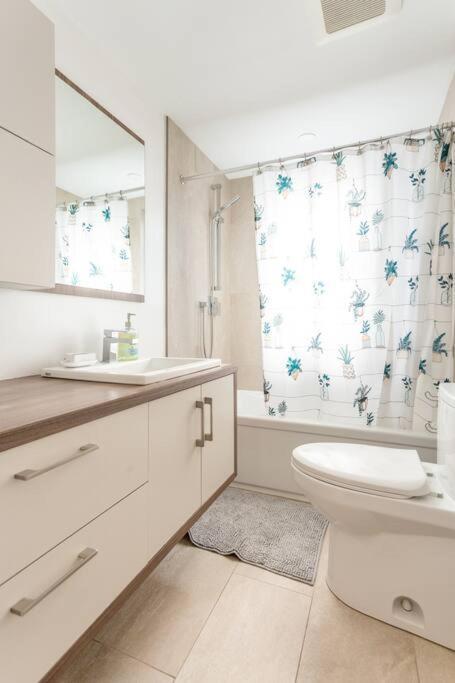 Free Parking, Beautiful 4 1/2- 2 Bedroom Apartment Montreal Zewnętrze zdjęcie