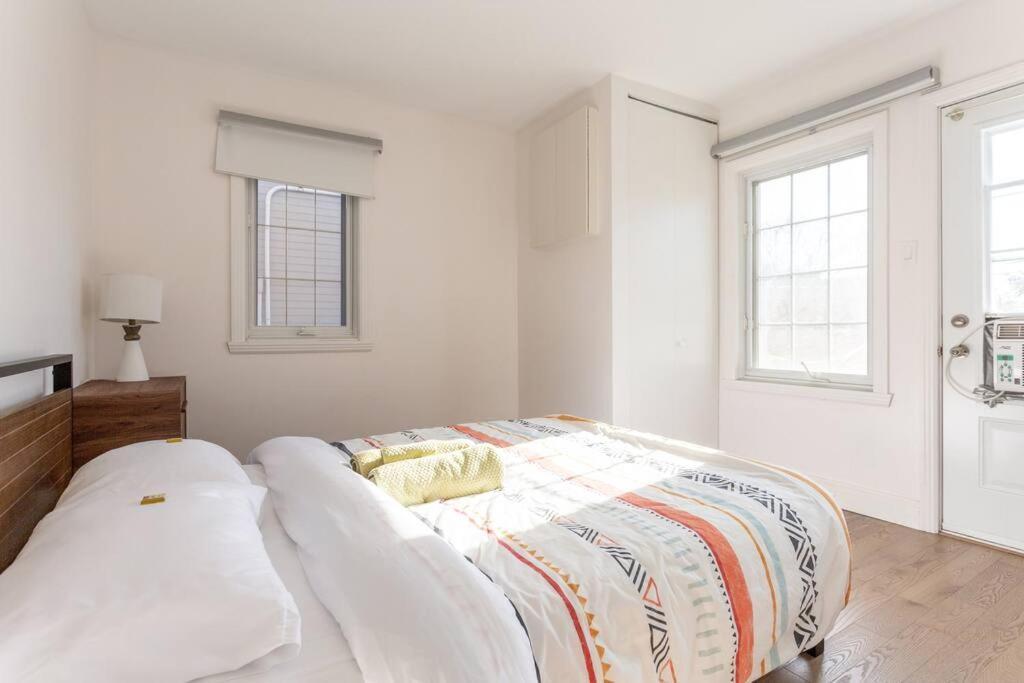 Free Parking, Beautiful 4 1/2- 2 Bedroom Apartment Montreal Zewnętrze zdjęcie