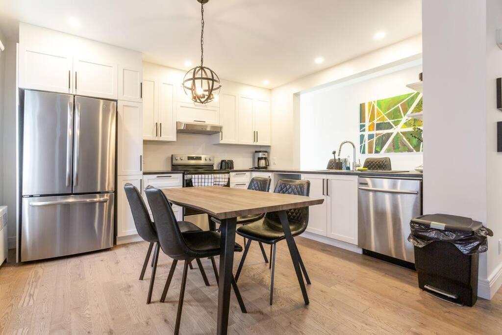 Free Parking, Beautiful 4 1/2- 2 Bedroom Apartment Montreal Zewnętrze zdjęcie