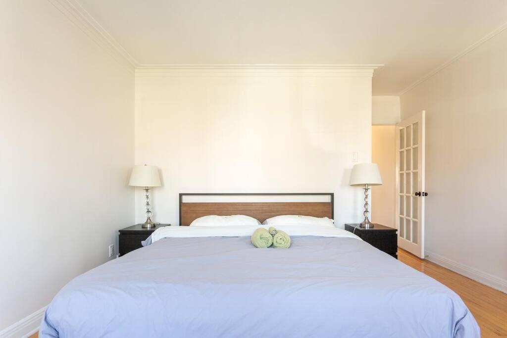 Free Parking, Beautiful 4 1/2- 2 Bedroom Apartment Montreal Zewnętrze zdjęcie