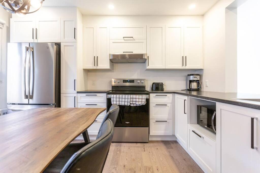 Free Parking, Beautiful 4 1/2- 2 Bedroom Apartment Montreal Zewnętrze zdjęcie
