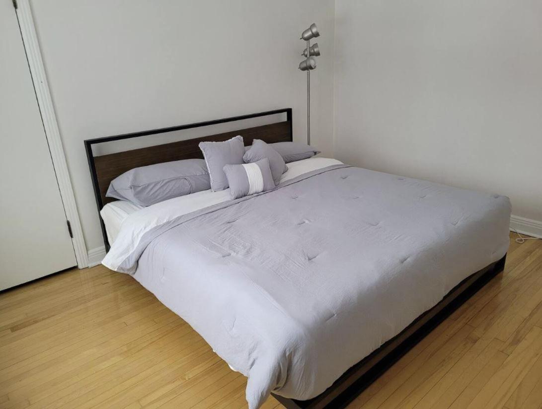 Free Parking, Beautiful 4 1/2- 2 Bedroom Apartment Montreal Zewnętrze zdjęcie