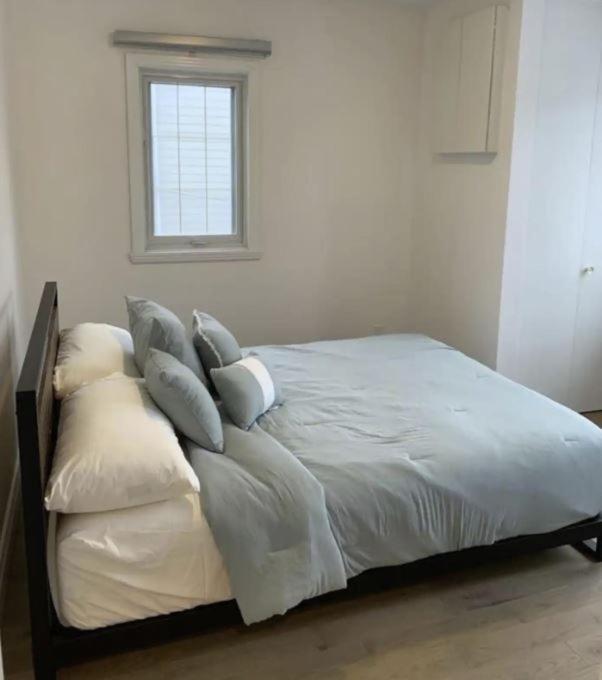 Free Parking, Beautiful 4 1/2- 2 Bedroom Apartment Montreal Zewnętrze zdjęcie